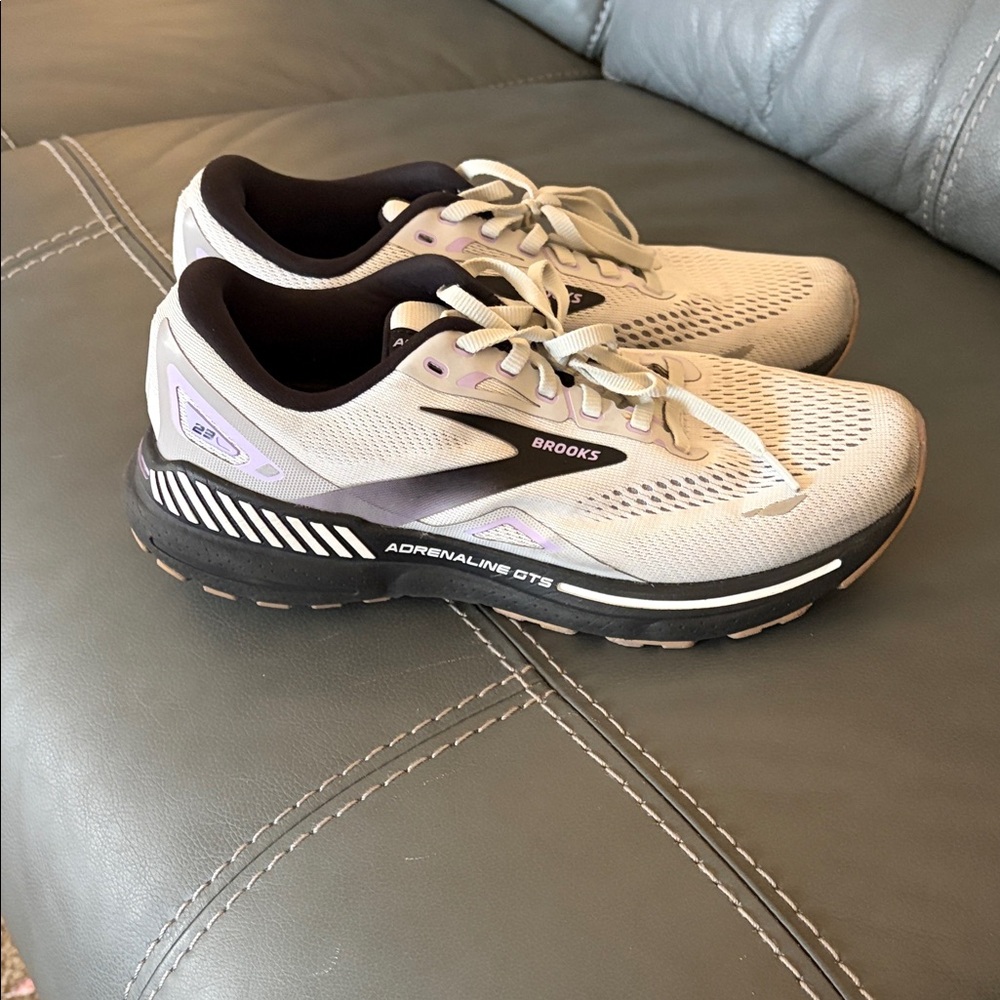 Brooks Women's Adrenaline GTS Shoes - Cream, Black, and Purple